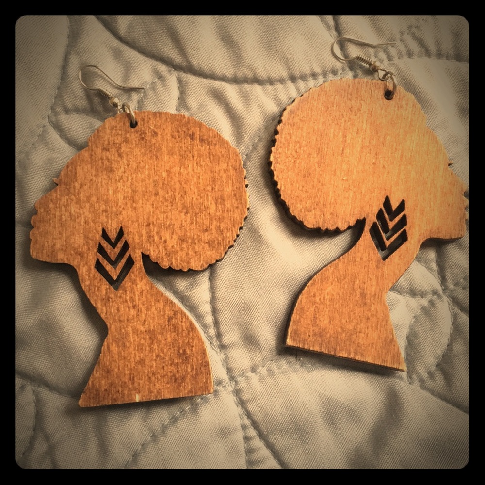 African lady earrings